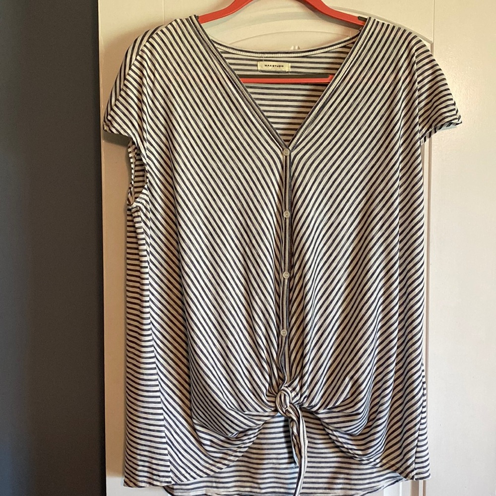 Max studio stripped cap sleeve shirt